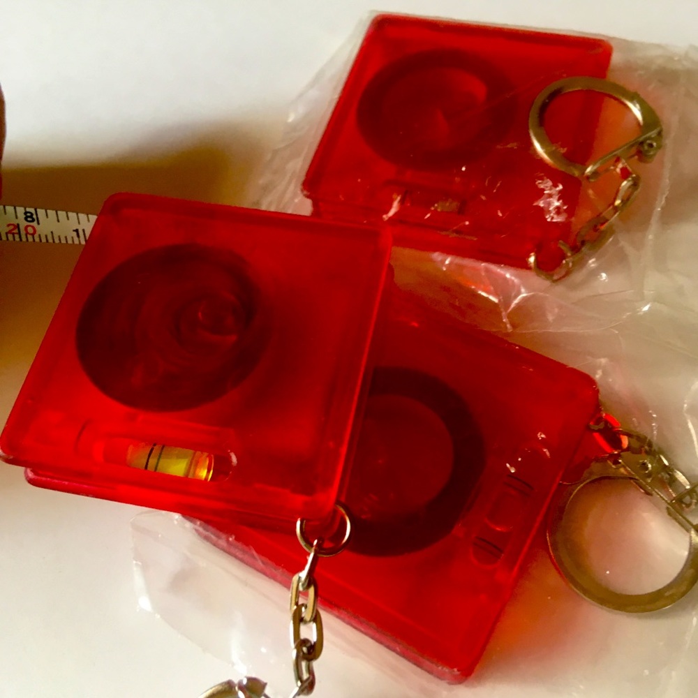 BOGO Handyman's (or woman's!) 3 in 1 tool-- key ring, level n tape measure…